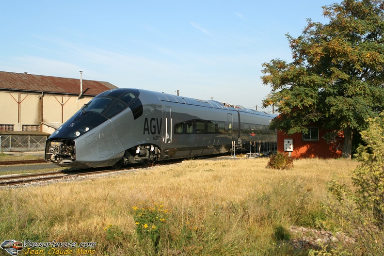 Alstom_AGV-Pegase_2008-10-10_Villeneuve-94_5_VSLV.jpg