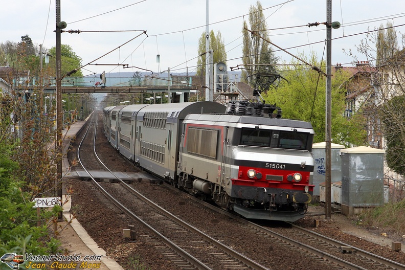 SNCF_15041_2008-04-18_Villennes-78_VSLV.jpg