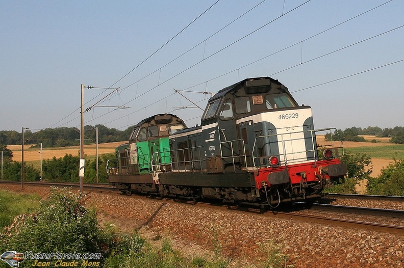 SNCF_66229-662xx-UM_2006-07-21_Chalifert-77_VSLV.jpg