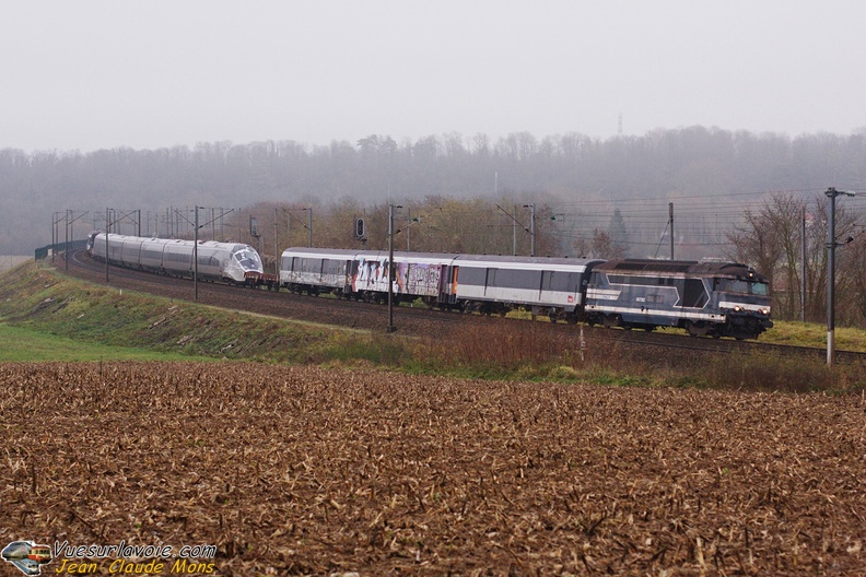 SNCF_67262-672xx-UM-AGV_2008-12-08_Chalifert-77_VSLV.jpg