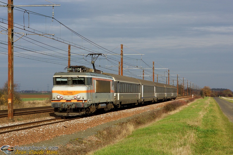 SNCF_7250_2009-11-21_Arbouville-28_VSLV.jpg