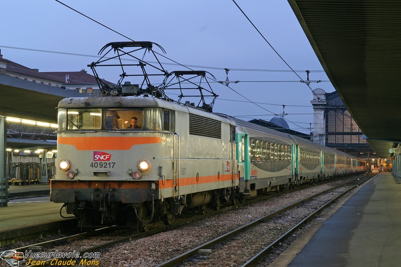 SNCF_9217_2008-02-20_Paris-Austerlitz_VSLV.jpg