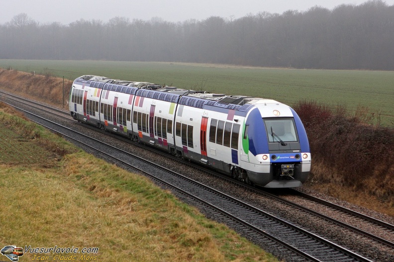 SNCF_B82521-522_2007-12-26_Montgazon-77_VSLV.jpg