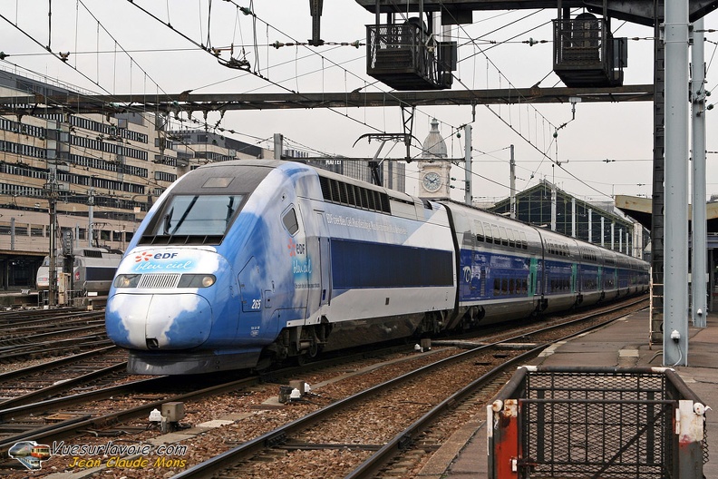 SNCF_TGV-Duplex-265-EDF_2007-10-02_Paris-Lyon_VSLV.jpg