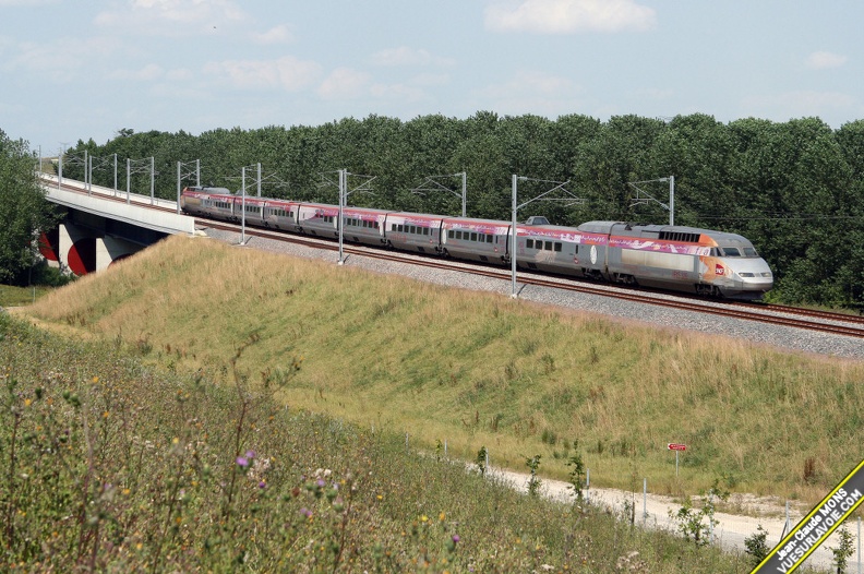 SNCF_TGV-R-4530-IRIS320_2007-07-19_Claye-Souilly-77_VSLV.jpg