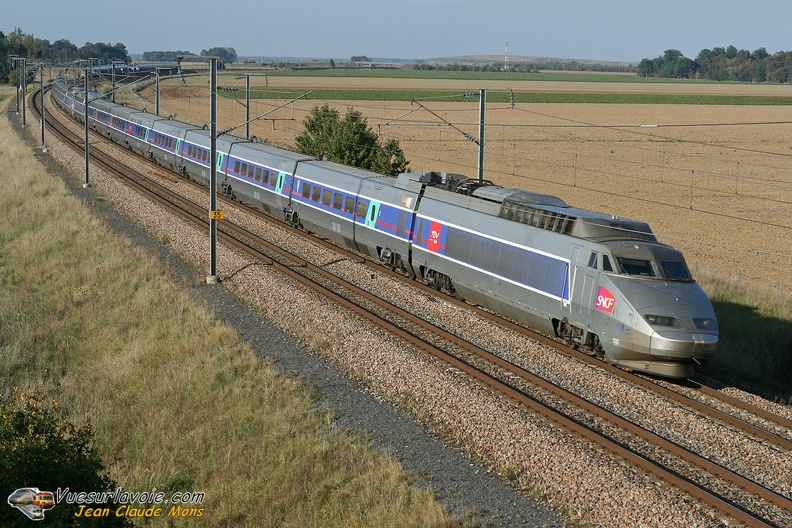 SNCF_TGV-SE-110-11x-Lyria-UM_2007-10-07_Champdeuil-77_VSLV.jpg
