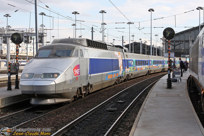 SNCF_TGV-SE-13_2008-06-12_Paris-Nord_VSLV.jpg