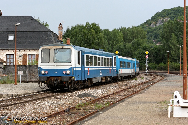 SNCF_X2150-92202-UM_2008-08-14_St-Denis-46_VSLV.jpg