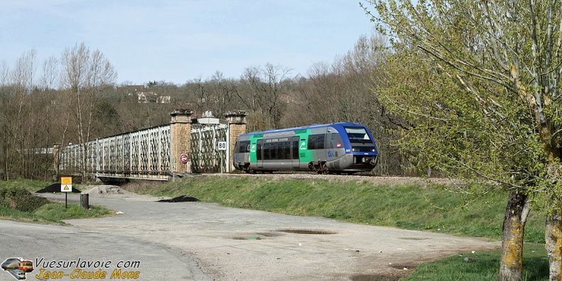 SNCF_X73581_2010-03-29_Puybrun-46_VSLV.jpg