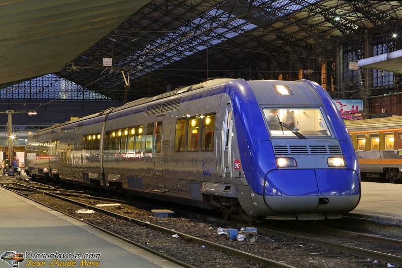 SNCF_Z21534-533_2008-02-11_Paris-Austerlitz_VSLV.jpg