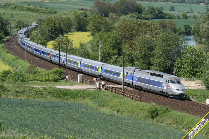 TGV-R-UM_2007-05-01_Reuilly-02_VSLV.jpg