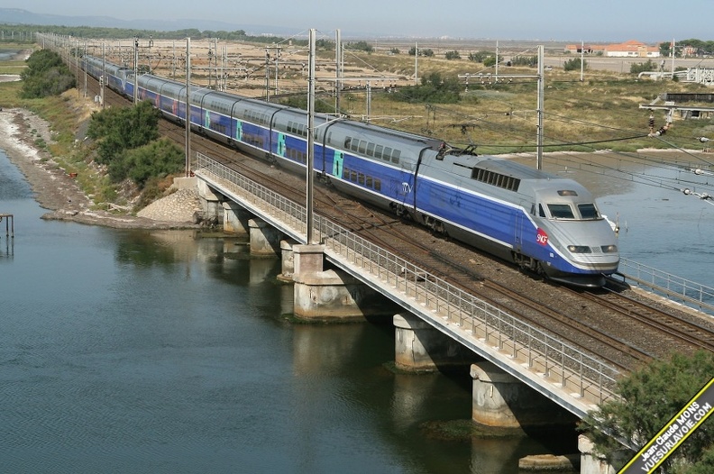 TGV-RD-610-Duplex-UM_2007-08-27_Port-La-Nouvelle-11_VSLV.jpg