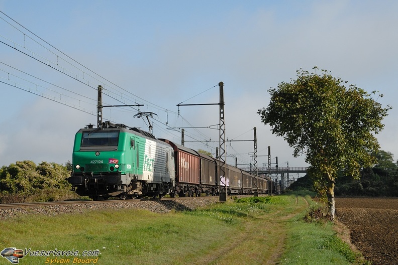 101001_DSC_2730_SNCF_-_BB_27124_-_Meursault.jpg