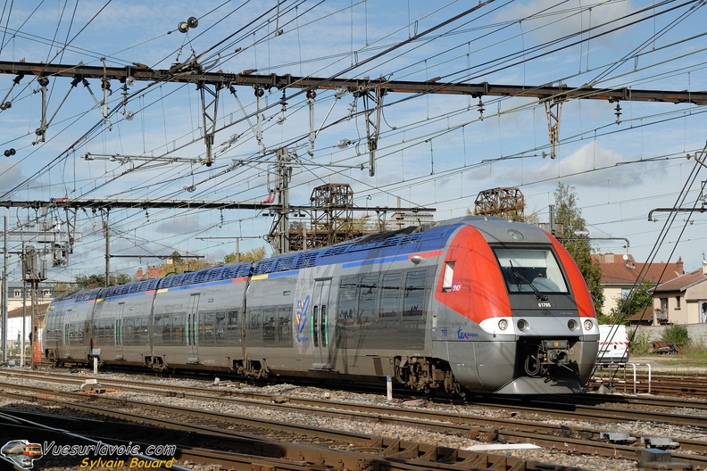 101050_DSC_2773_SNCF_-_B_81795_-_Bourg_en_Bresse.jpg