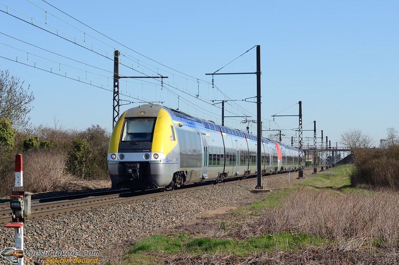 110321_DSC0126_SNCF_-_Z_81861-81862_-_Meursault.jpg