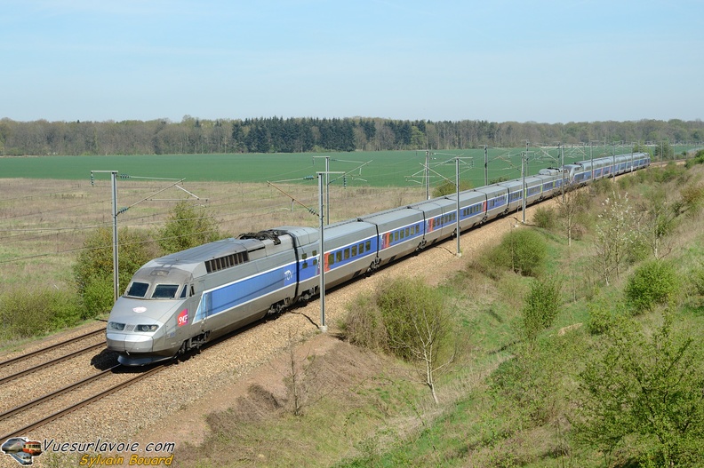 110406_DSC_0354_SNCF_-_TGV_Reseau_4515_-_Montagny_Ste_Felicite.jpg