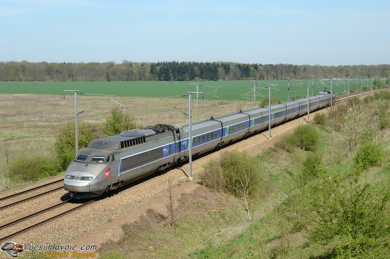 110406_DSC_0360_SNCF_-_TGV_SE_52_-_Montagny_Ste_Felicite.jpg