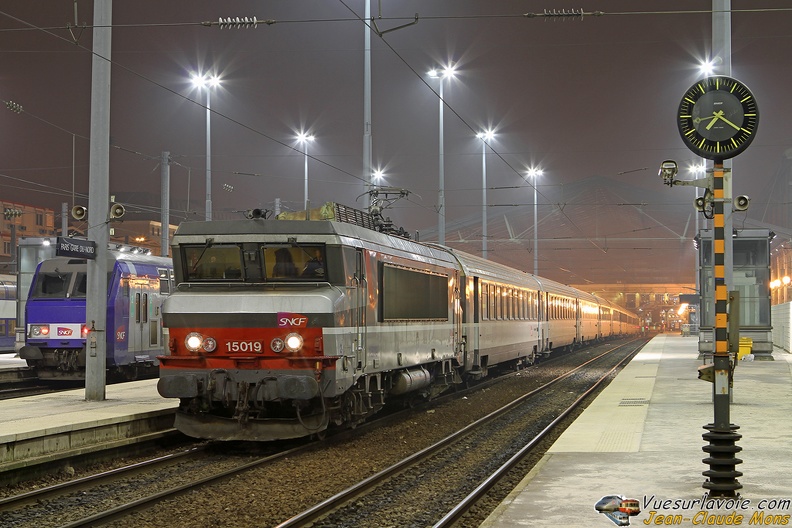 +SNCF_15019_2011-01-31_Paris-Nord_VSLV.jpg