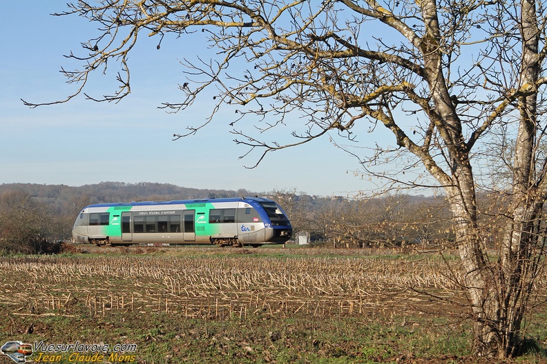 +SNCF_X73674_2011-12-27_Bretenoux-46_VSLV.jpg