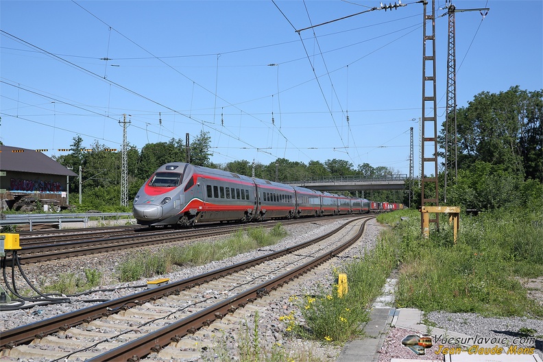 +Trenitalia_ETR-610-12_2021-06-14_Riegel-Allemagne_VSLV.jpg