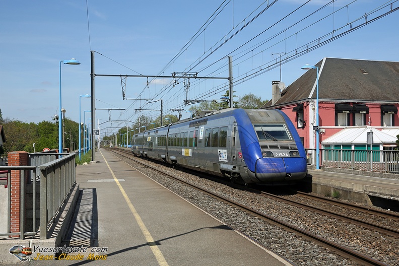 +SNCF_Z21524-523_2022-04-27_Salbris-41_VSLV.jpg