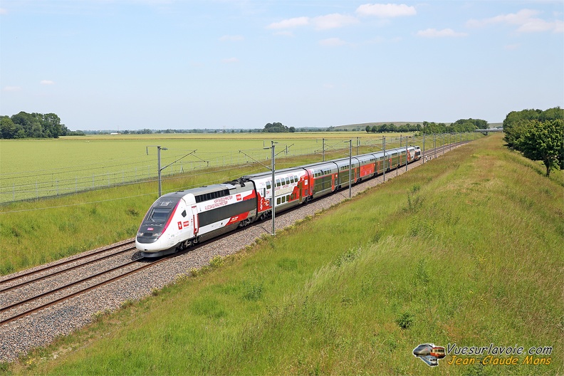 +SNCF_TGV-2N2-4718_2024-06-08_Champdeuil-77_VSLV.jpg
