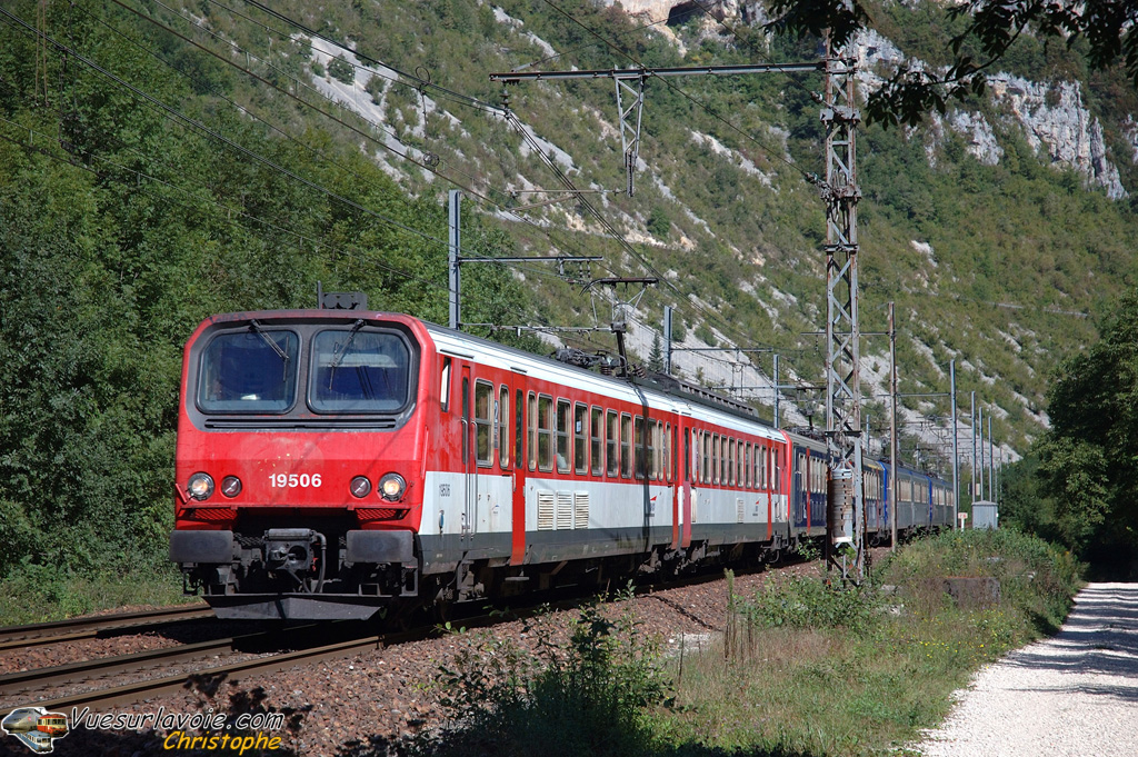 300820099.jpg