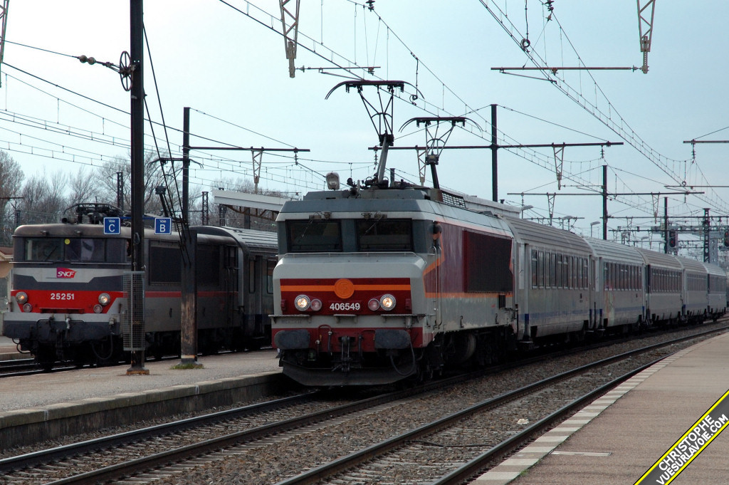 3042007.jpg