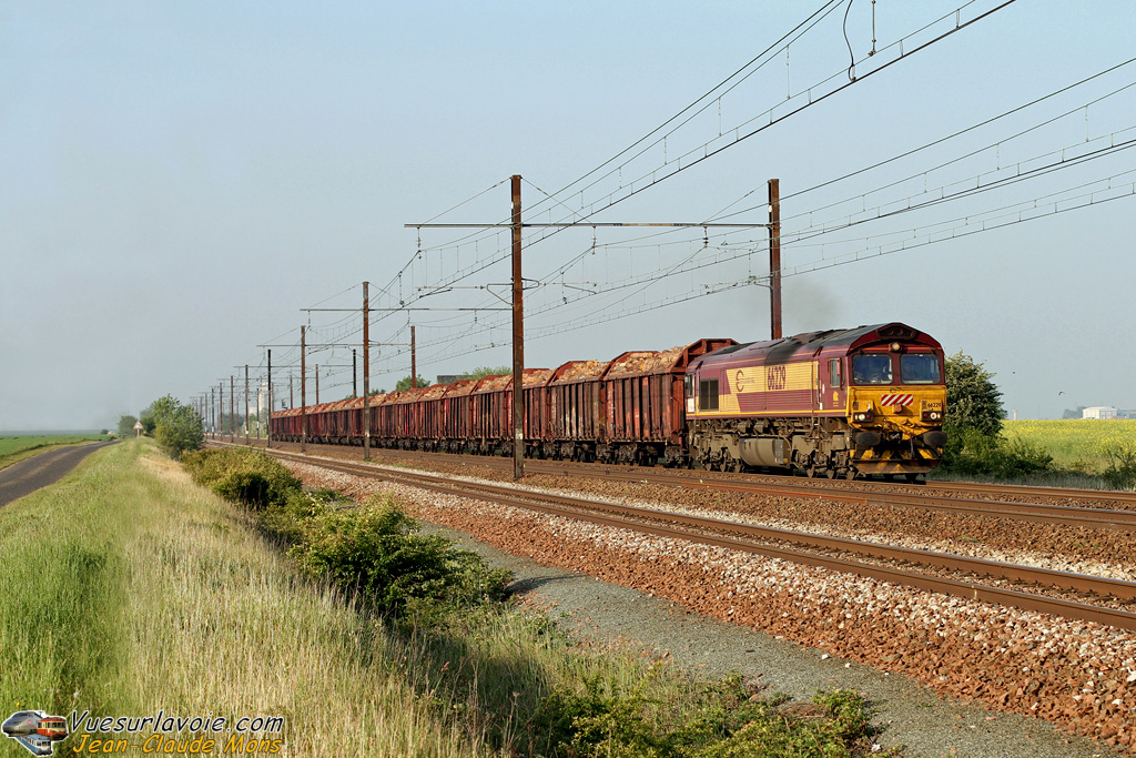 ECR_Class-66229_2010-05-22_Arbouville-28_VSLV.jpg