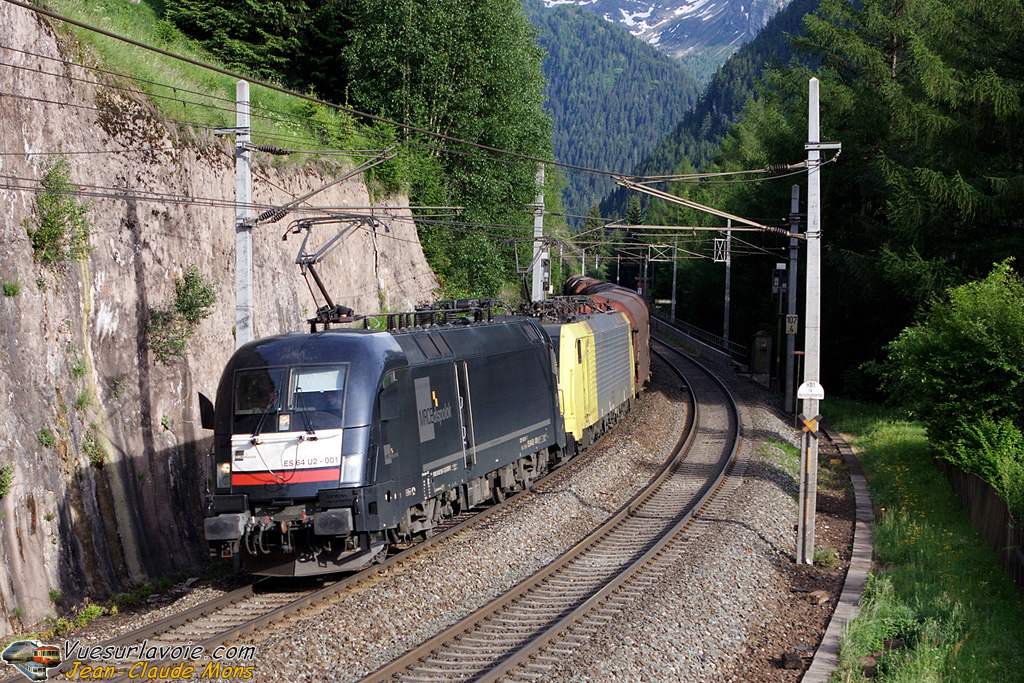 MRCE-Dispolok_ES-64-U2-001_2009-06-10_Gries-am-Brenner-Autriche_VSLV.jpg