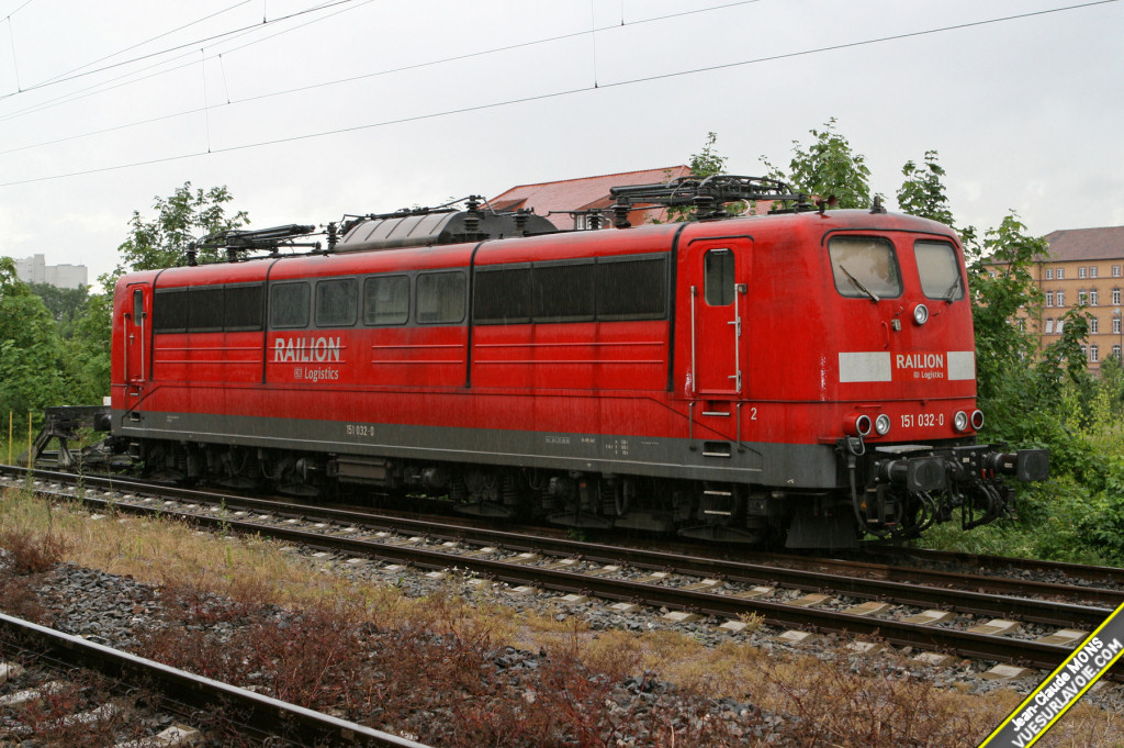 Railion-DB_151-032-0_2007-06-25_Kehl-Allemagne_VSLV.jpg