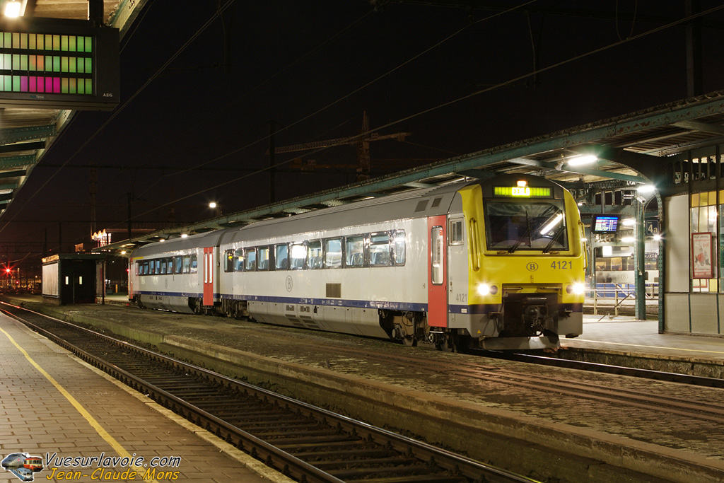 SNCB_AR41-4121_2009-11-08_Gand-Belgique_VSLV.jpg