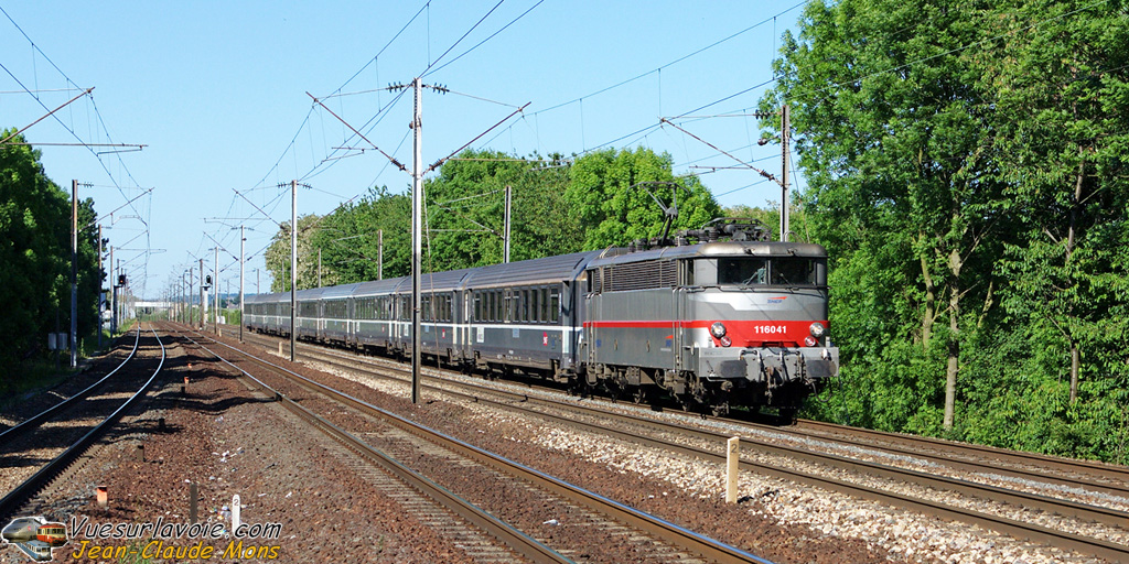 SNCF_16041_2009-05-29_Les-Noues-95_VSLV.jpg
