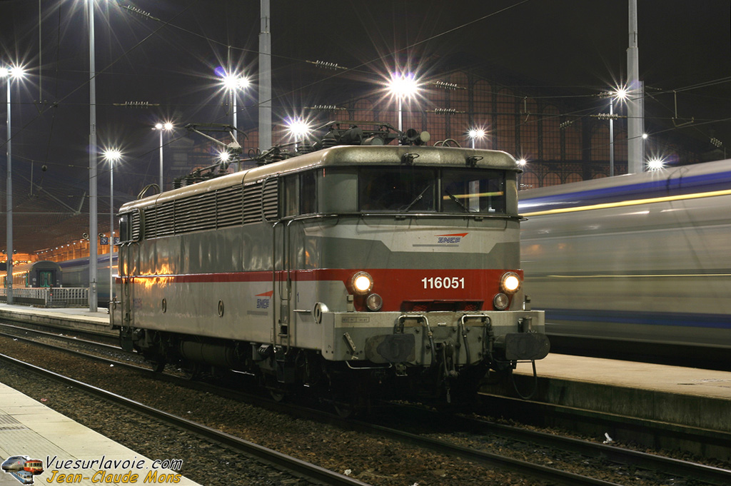 SNCF_16051_2008-10-29_Paris-Nord_VSLV.jpg