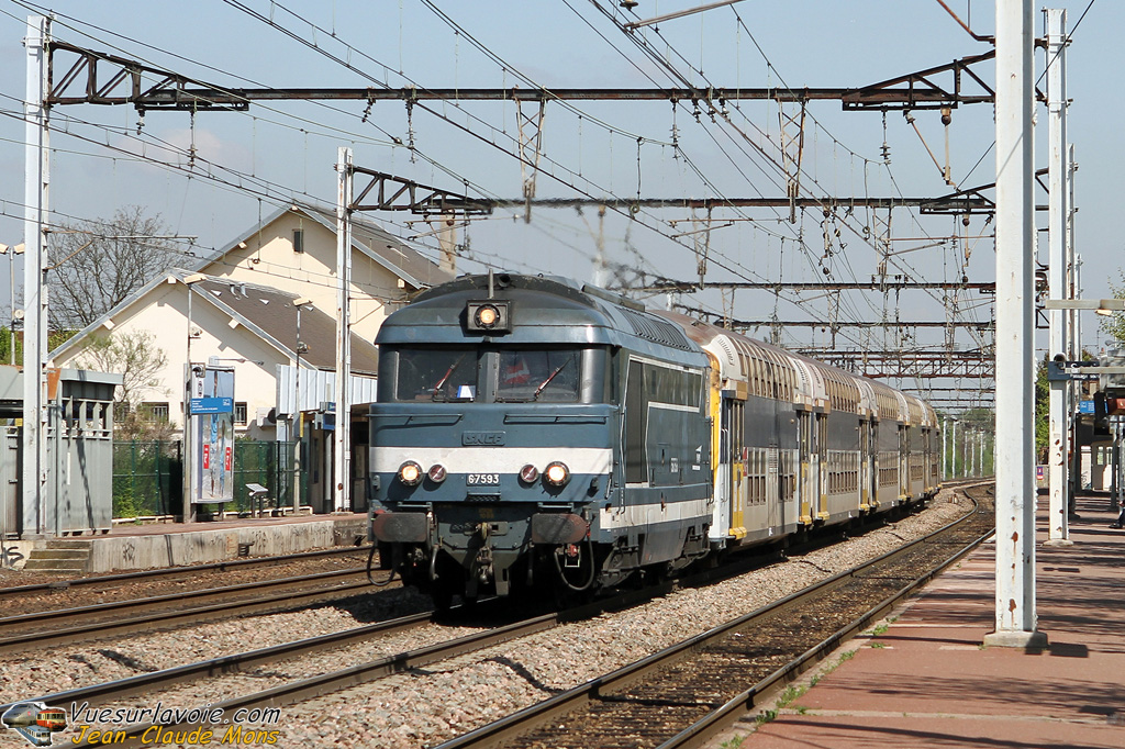 SNCF_67593_2010-04-27_Saint-Michel-sur-Orge-91_VSLV.jpg