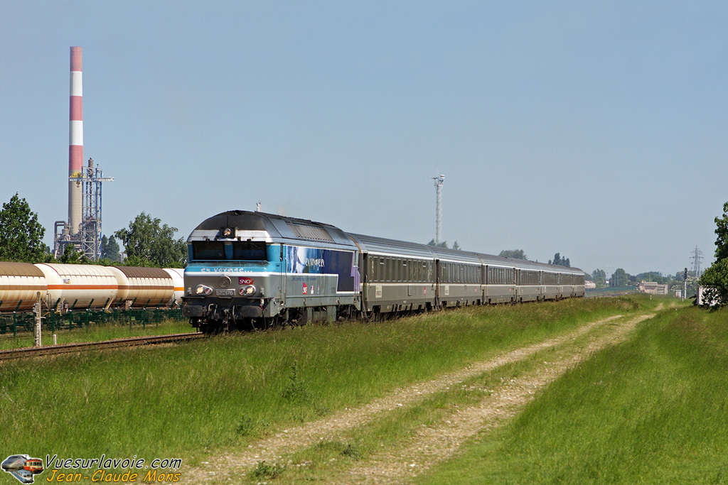 SNCF_72176_2009-05-30_Grandpuits-77_VSLV.jpg