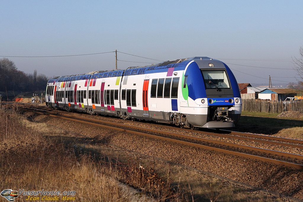 SNCF_B82521-522_2007-12-20_Villepatour-77_VSLV.jpg
