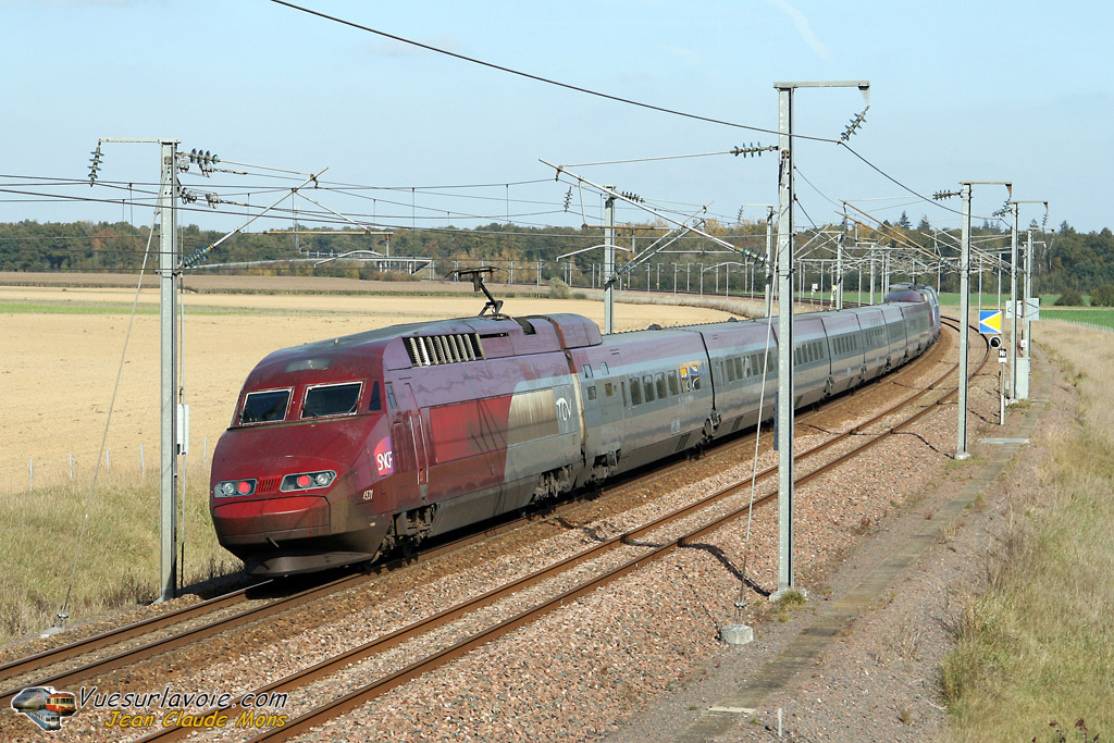 SNCF_TGV-R-4531_2007-10-20_Tournan-77_VSLV.jpg