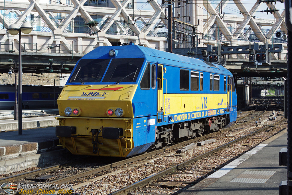 SNCF_VT2_2009-05-07_Paris-Est_VSLV.jpg
