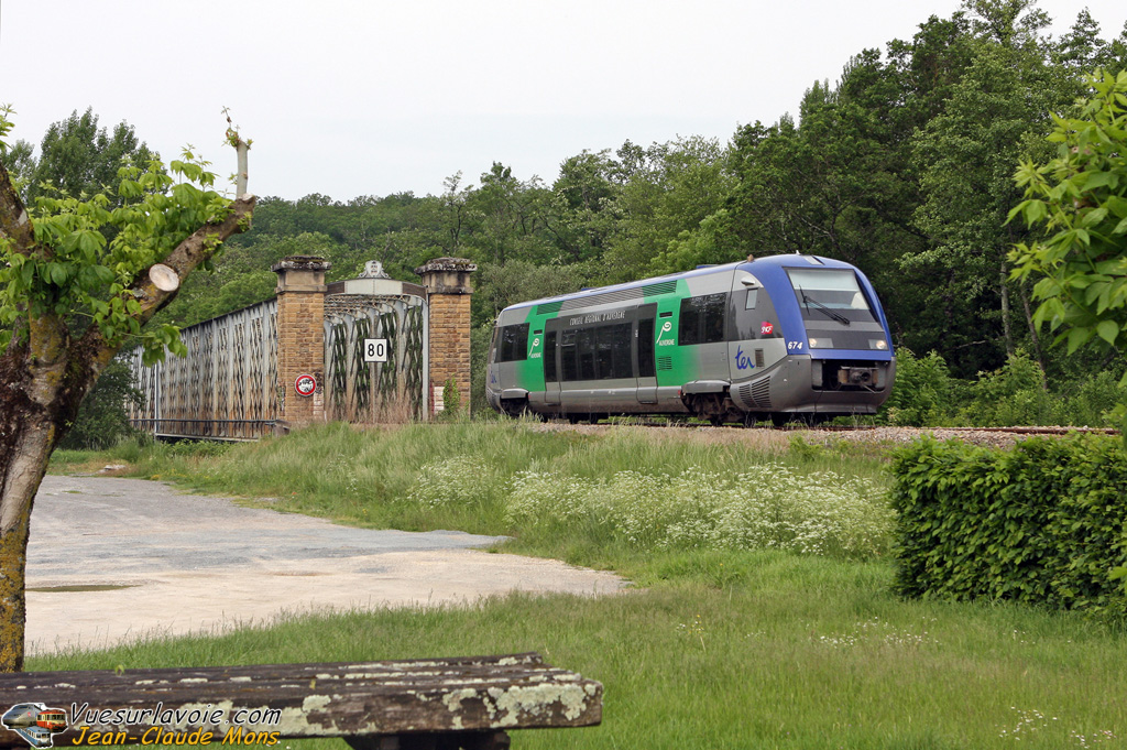 SNCF_X73674_2008-05-14_Puybrun-46_VSLV.jpg