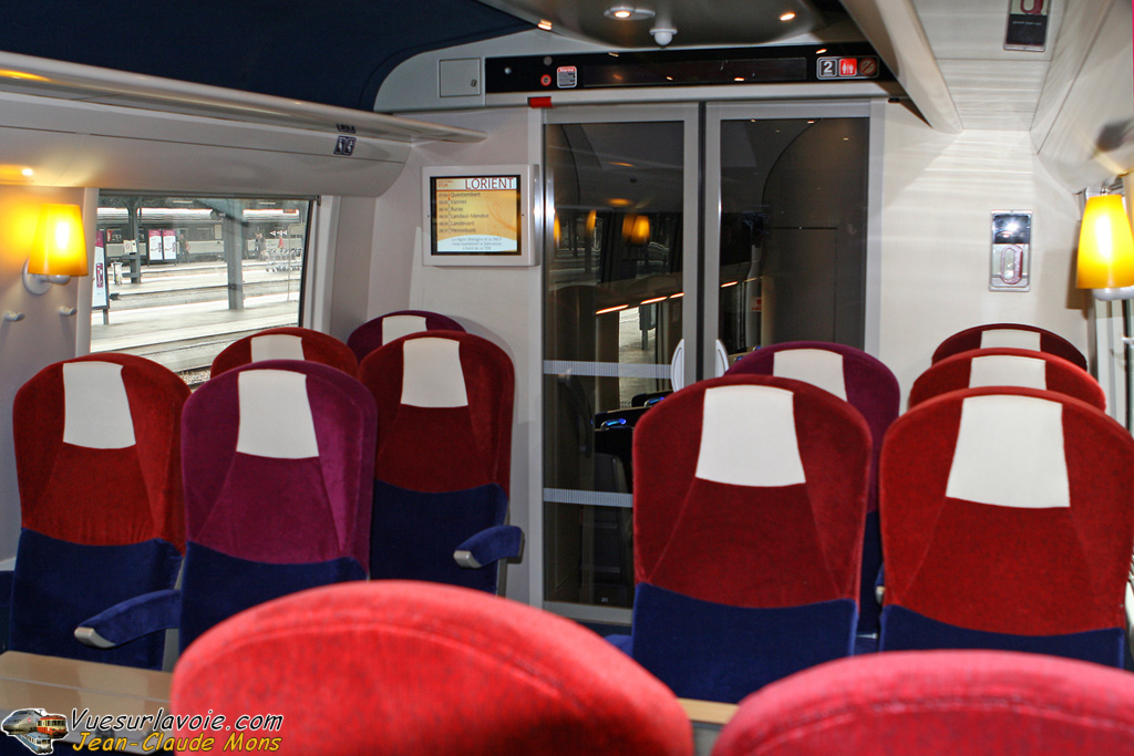 SNCF_Z21569-570_2008-10-14_Paris-Est_d_VSLV.jpg