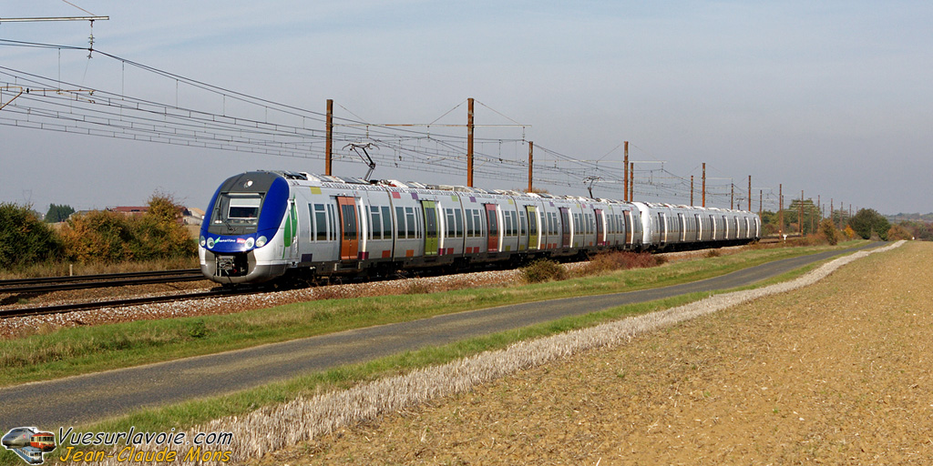SNCF_Z50005-06-UM_2009-10-29_Arbouville-28_VSLV.jpg