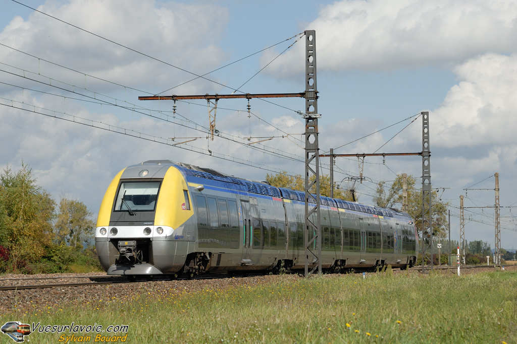 101001_DSC_2756_SNCF_-_B_81743_-_Meursault.jpg