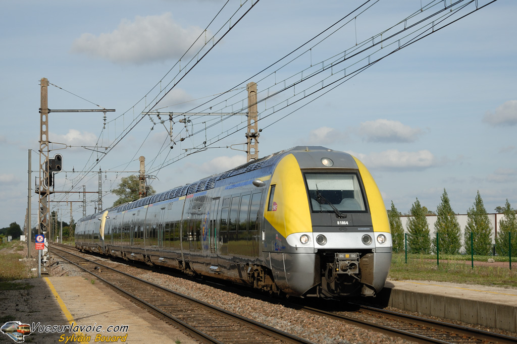 101001_DSC_2764_SNCF_-_B_81863_-_Meursault.jpg