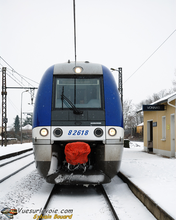 101217_DSC_2865_SNCF_-_B_82617_-_Vonnas.jpg