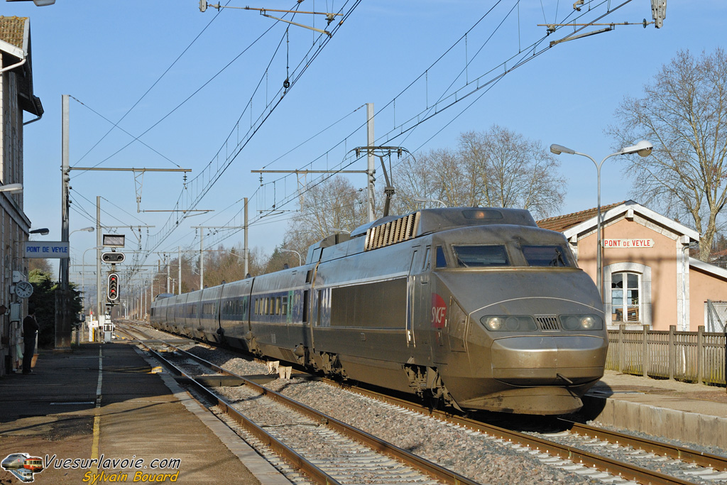 110115_DSC_2985_SNCF_-_TGV_SE_-_Pont_de_Veyle.jpg