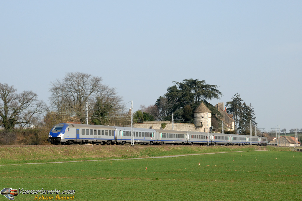 110303_DSC_3260_SNCF_-_B5uxh_-_Fleurville.jpg