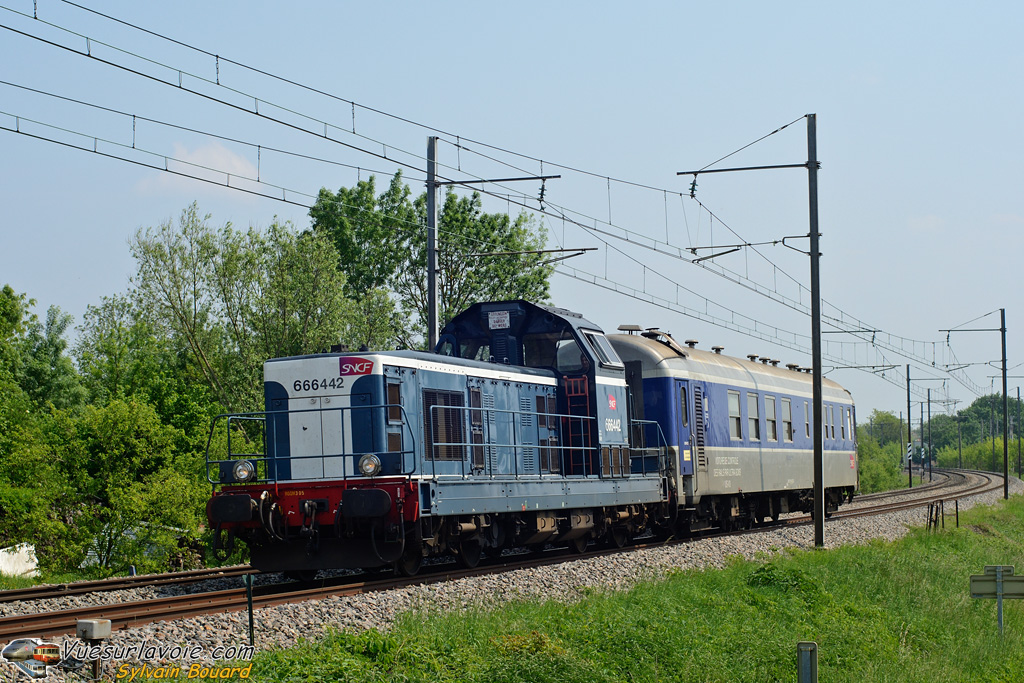 110427_DSC_0551_SNCF_-_BB_66442_-_Vonnas.jpg