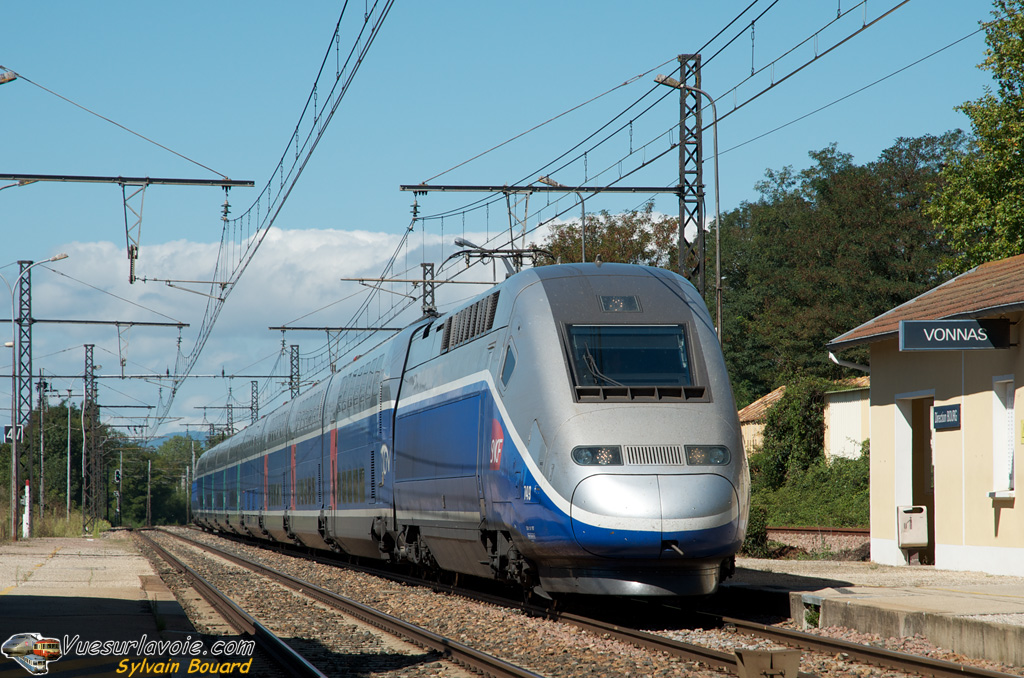 110828_DSC_1345_SNCF_-_TGV_DASYE_749_-_Vonnas.jpg