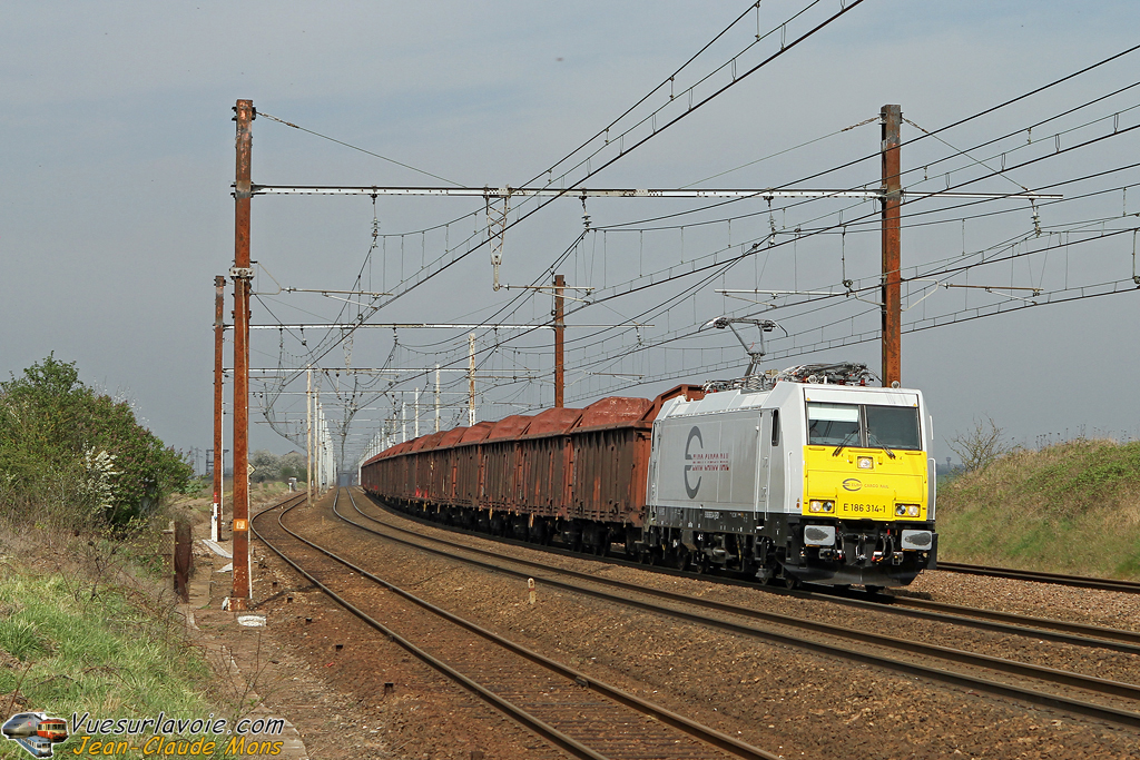 +ECR_E-186-314_2011-04-02_Monnerville-91_VSLV.jpg